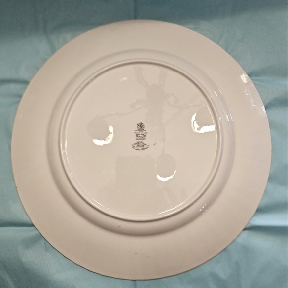 "Bride's Choice" Dinner Plate by Paragon. - Picture 5 of 5